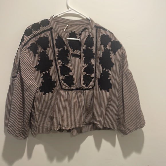 Free People Women's Embroidered Liya Top medium - Picture 3 of 7